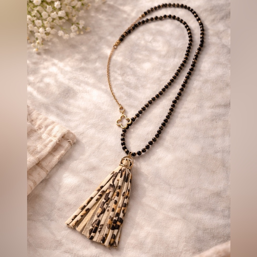 Clover Animal Print Beaded Tassel Necklace NWT - Picture 3 of 8